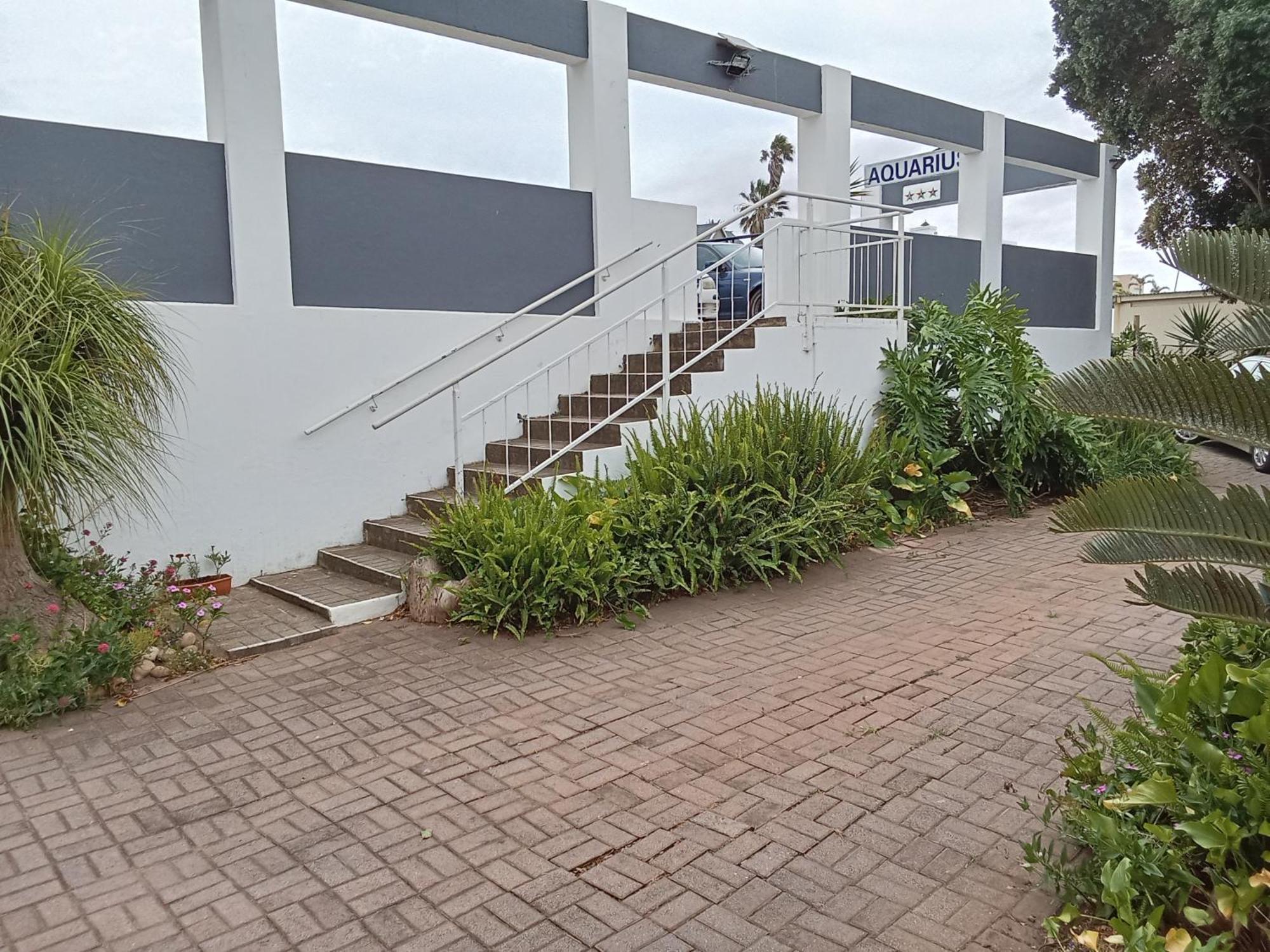 Aquarius Bed And Breakfast Jeffreys Bay Exterior photo